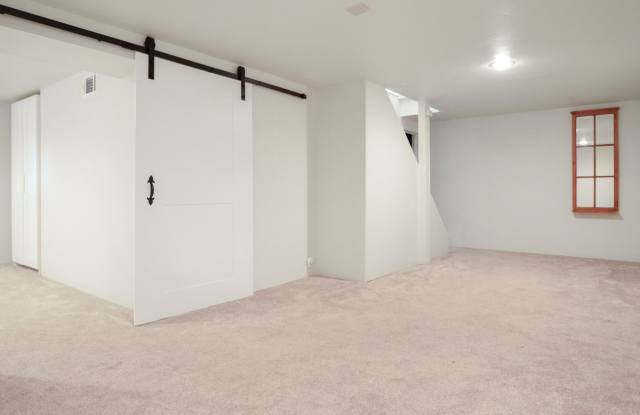 Classic single story house with furnished basement. Near Interurban trails and Jackson Golf course. photos photos