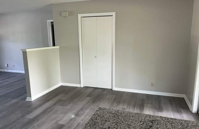 804-806 S 21st St. Gallery 4