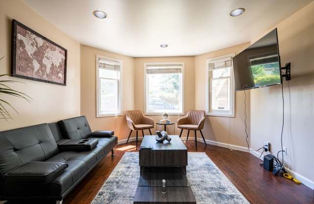 3203 Y St photos photos