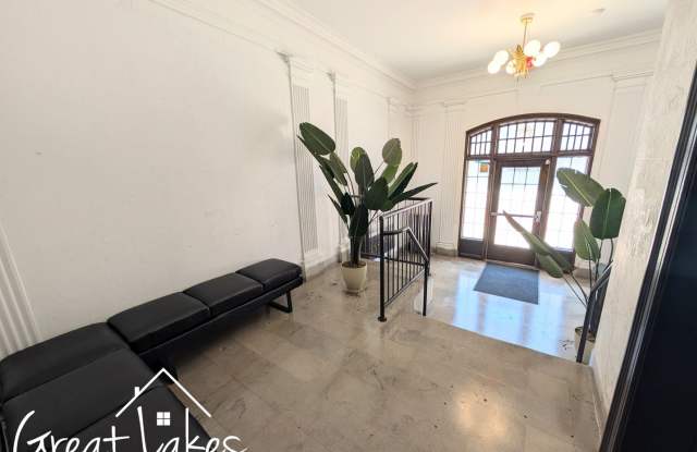 Cozy Studio 1 Bathroom now available for rent Gallery 3