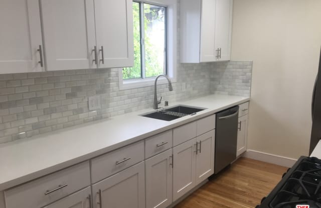 532 N Croft AVE - 532 North Croft Avenue, West Hollywood, CA 90048
