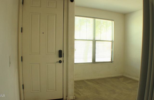 2421 S 103RD Drive S Gallery 3
