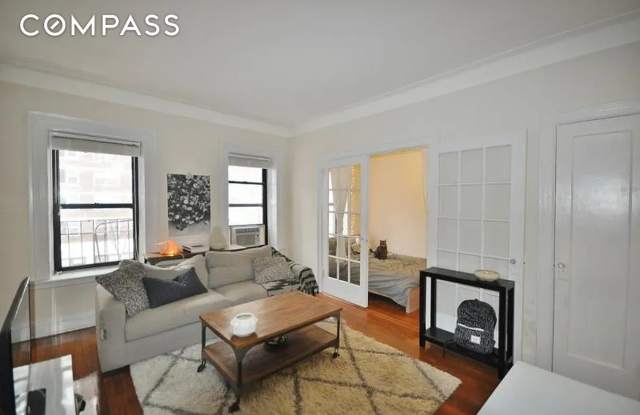 1028 Second Avenue Gallery 1