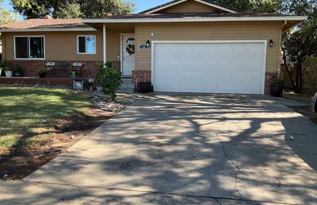Charming single-story 3-bedroom dollhouse! A Must See! - 128 Pleasant Place, Antioch, CA 94509