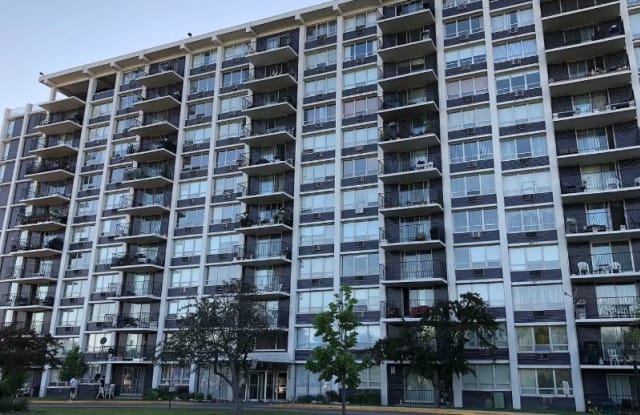 8809 West Golf Rd 4I - 8809 Golf Road, Niles, IL 60714