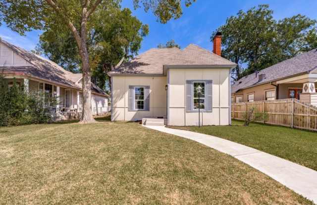 917 W Sears Street Gallery 3