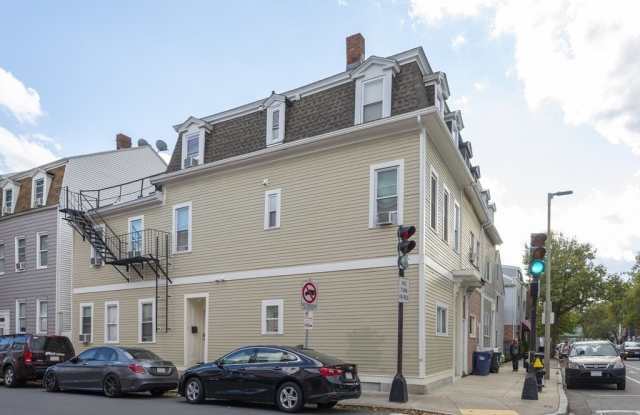 193-195 Chelsea St unit: 1 photos photos