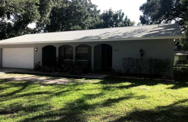 1711 E Fern St - 1711 East Fern Street, Tampa, FL 33610