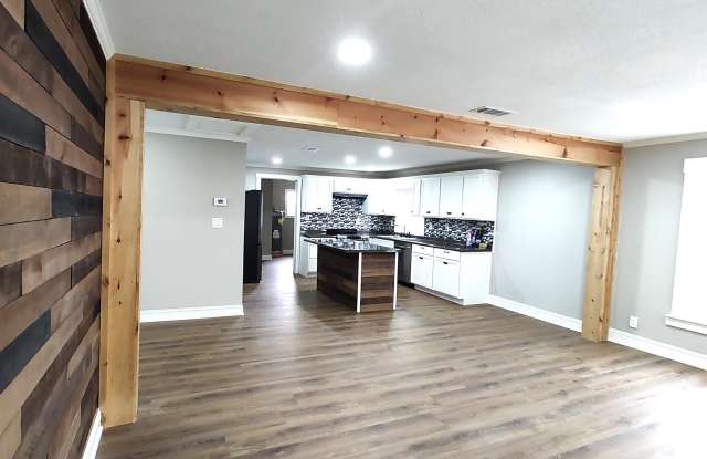 8532 Cooks Lake Road Gallery 4
