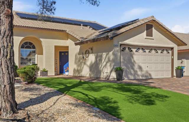 Beautifully Upgraded 55+ Townhome in Guard-Gated Golf Community with Modern Finishes Throughout photos photos