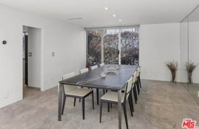 11925 Goshen Avenue Gallery 4