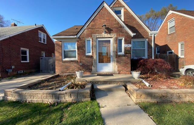 21247 Redmond - 21247 Redmond Avenue, Eastpointe, MI 48021