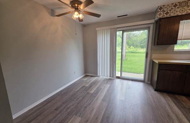 542 Maple Tree Lane Gallery 2