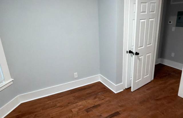 222 Dover Street - 2 photos photos