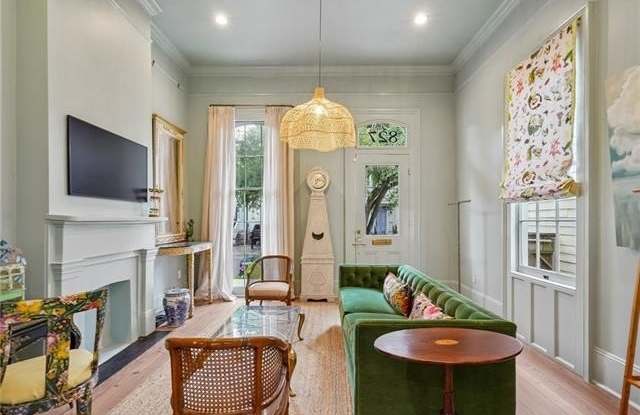 827 SECOND Street Gallery 4