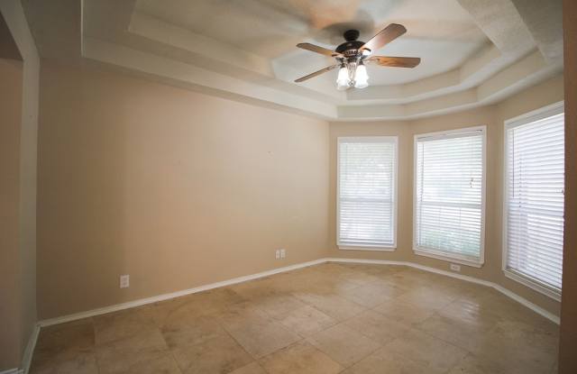 Beautiful home in Helotes. 3 Bedroom, 2 1/2 Bath Move In June 10th! photos photos