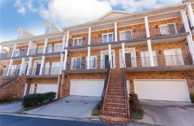 2556 Oglethorpe Circle NE photos photos