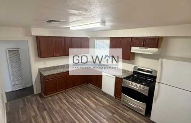 3 Bedrooms/ 1.5 Bathroom Rent Ready Gallery 1