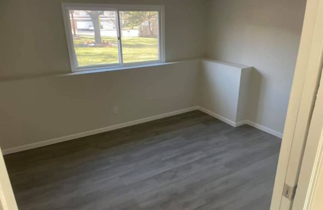 1272 Deercliff Lane - 1 Gallery 3