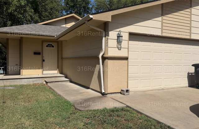 $1,300 - 314 Columbia - 3 Bed / 2 Bath Duplex Gallery 1