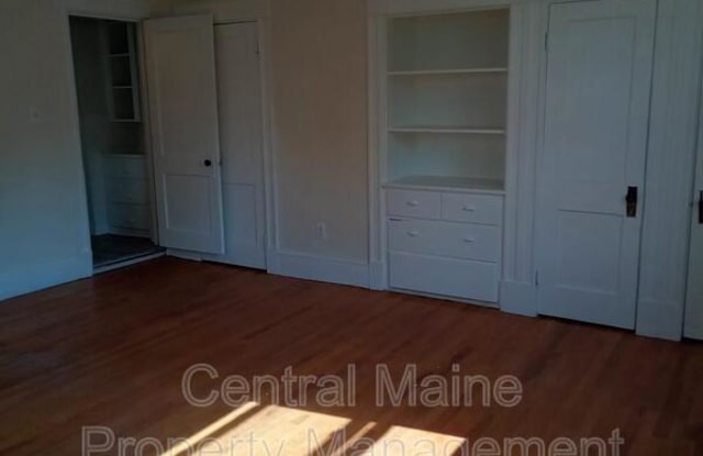 33 Bradley St. unit 1R - 33 Bradley Street, Lewiston, ME 04240