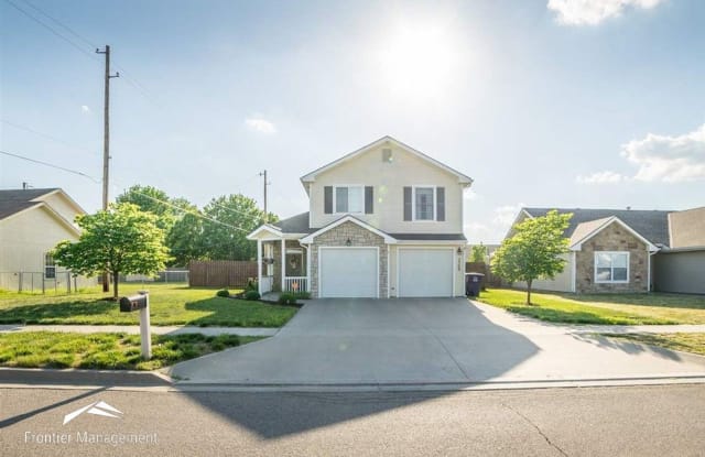 2509 Brook Ln - 2509 Brook Lane, Manhattan, KS 66502