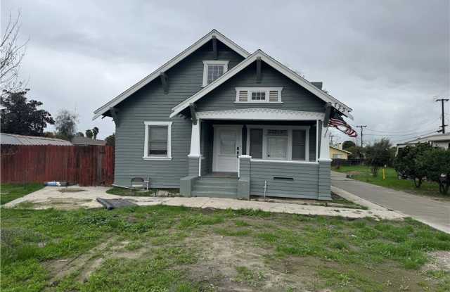 733 S San Jacinto photos photos