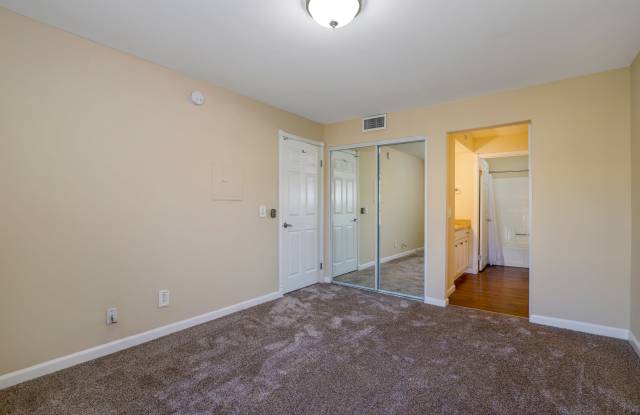 5530 Owensmouth Ave - 5530 Owensmouth Avenue, Los Angeles, CA 91367 5530 Owensmouth Ave - 5530 Owensmouth Avenue, Los Angeles, CA 91367