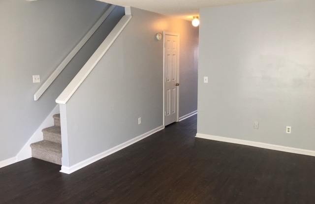 Tour this charming 2 Bed 1.5 Bath Townhome on James Island! photos photos