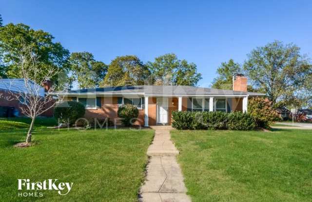 551 Larsen Lane - 551 Larsen Lane, Crestwood, MO 63126