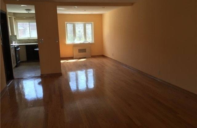153-26 76 Road Gallery 2