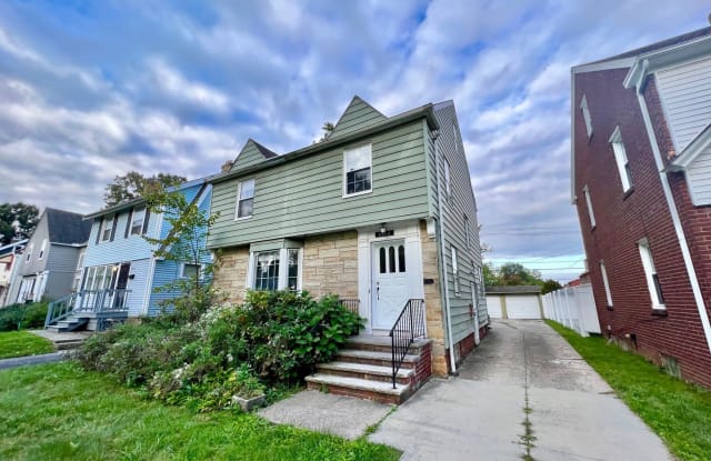 1932 Staunton Rd - 1932 Staunton Road, Cleveland Heights, OH 44118