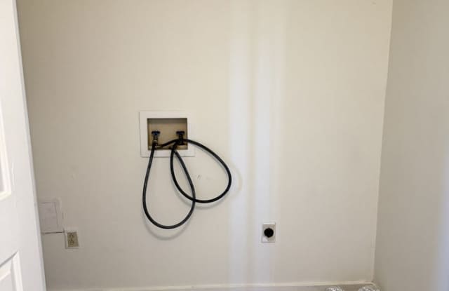 108 Suzanne Circle Gallery 4