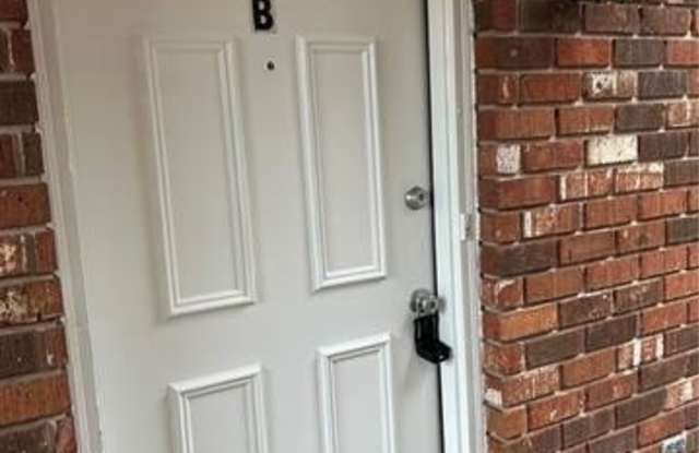 301 ZINNIA Avenue - 301 Zinnia Avenue, Metairie, LA 70001