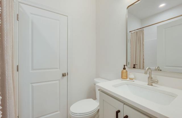 212 Richards Street - A Gallery 4