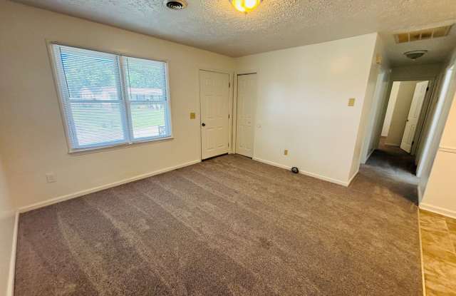 3 Bedroom, 1 Bath Duplex Gallery 4