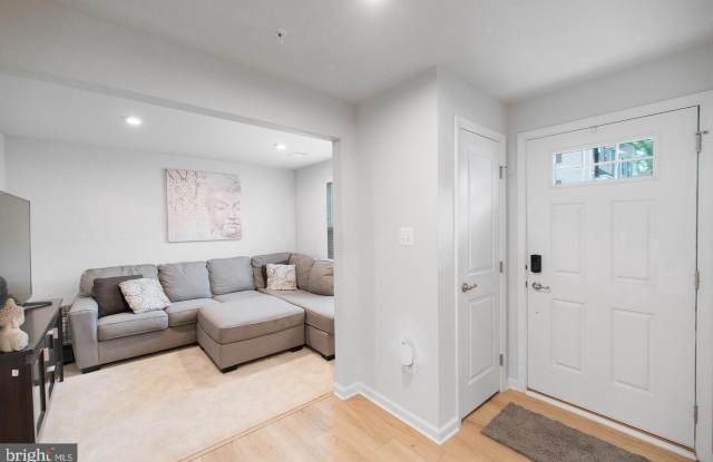 52 CASWELL Drive Gallery 2
