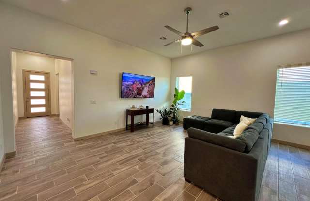 12606 SHAYNA DEANNE Court Gallery 3
