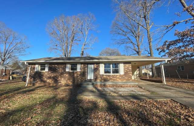 3 bedroom 1 bath brick ranch home-Pet Friendly! Large lawn! Freshly Painted! - 1570 Timberlake Drive, Cleveland County, NC 28150