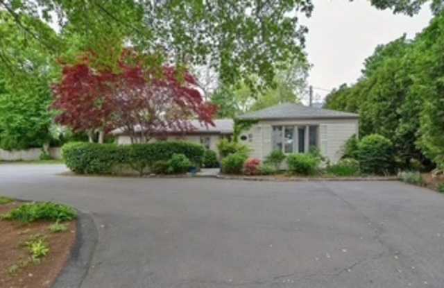 397 Gibbs Avenue Gallery 1
