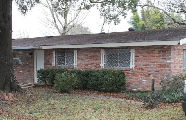 4941 Country Club Ct - 4941 Country Club Ct, Lake Charles, LA 70605