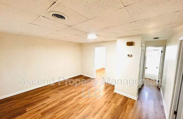 586 Withrow Rd photos photos