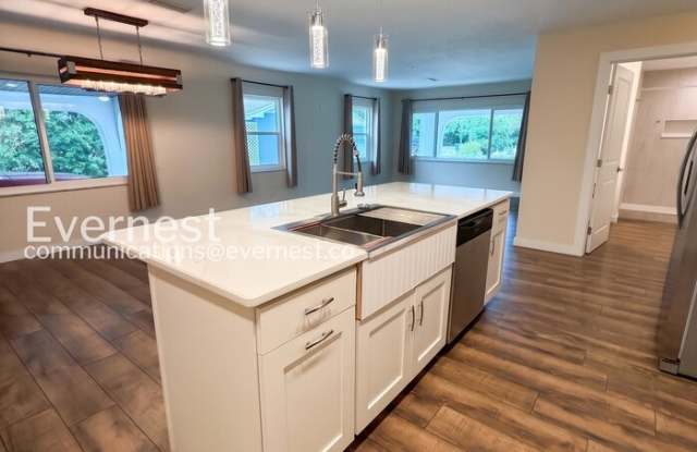 8914 Memorial Highway Gallery 4