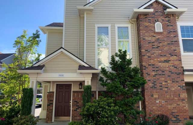 Gorgeous 2BD | 2BA Condo in the Heart of Orenco | GREAT Location | Water/Sewer/Garbage Included photos photos