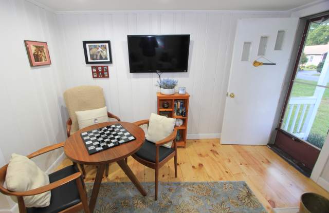 3 Fern Ave  *winter Rental Gallery 2