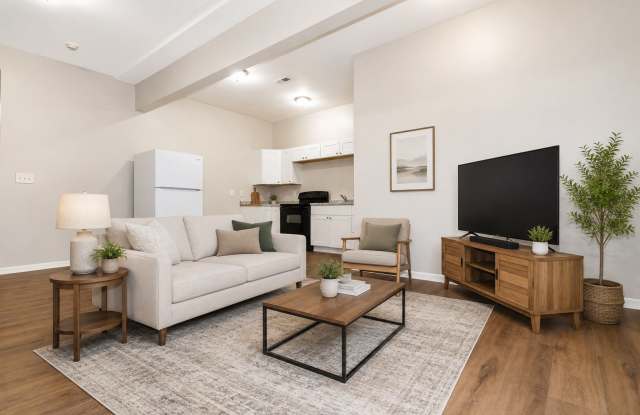 500 E Ormsby Ave photos photos
