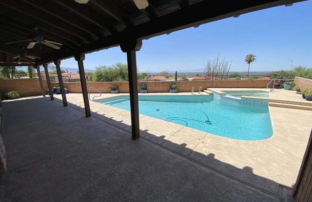 *COMING SOON* Spacious 2bd/2bath + Den home in Catalina Foothills (gorgeous view!) - 6820 Pico Del Monte, Catalina Foothills, AZ 85750