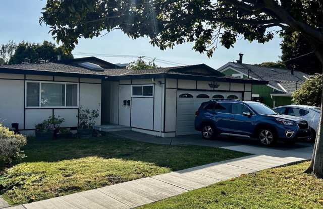 1345 Elm St photos photos