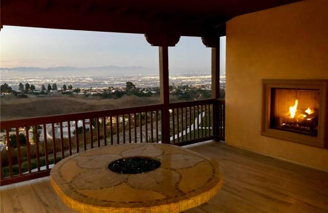 1031 Calle Stellare Gallery 2