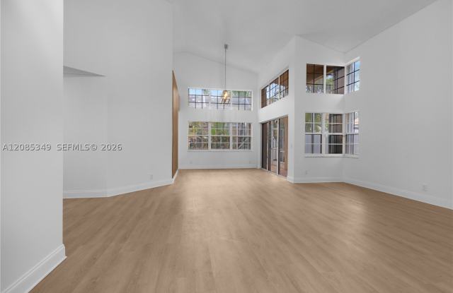 1525 Seabay Rd Gallery 2